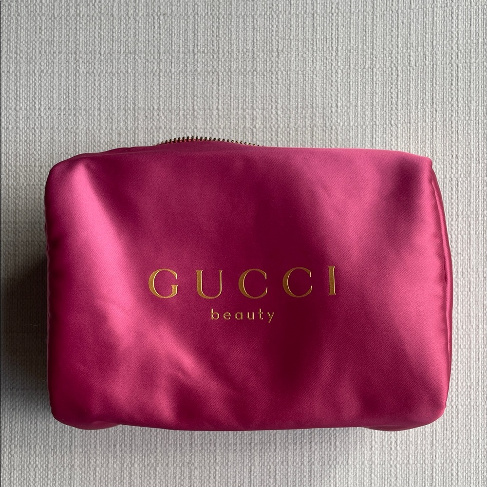 Gucci Beauty Pink Satin Cosmetic Pouch with Gold Logo - Picture 2 of 16